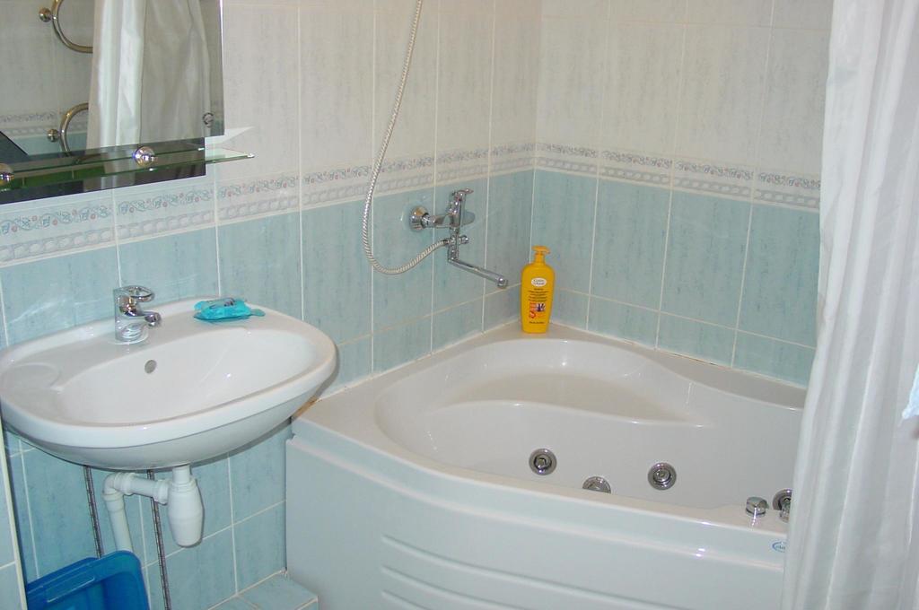 Apartament Shievchienko 10 Kijów Zewnętrze zdjęcie